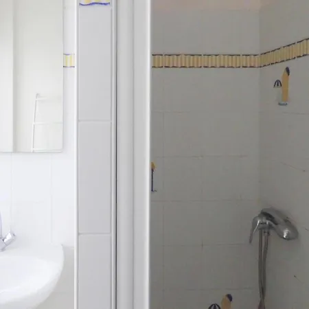 Semi Detached Etables Sur Gicquel