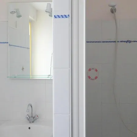 Semi Detached Etables Sur